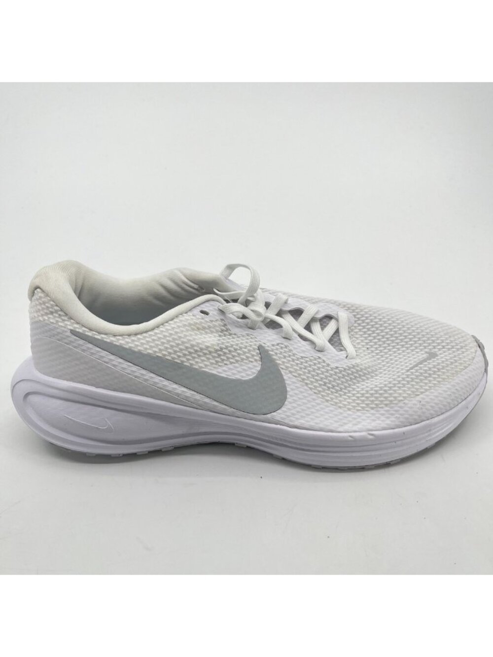 Nike Revolution 8 Womens Size 10.5 White Athletic Running Walking Shoes Sneakers